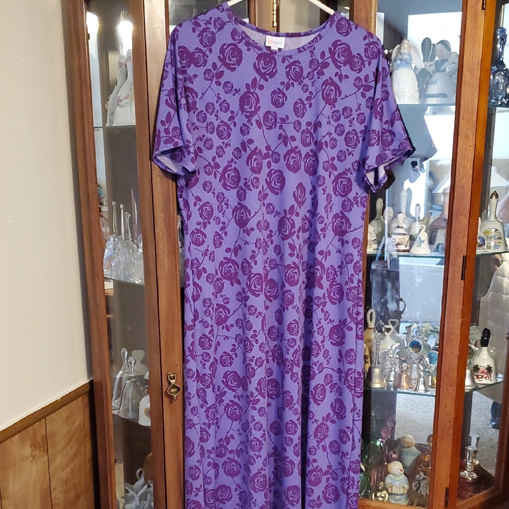 NWOT (CH) LuLaRoe Purple and Lavender Maxi Dress